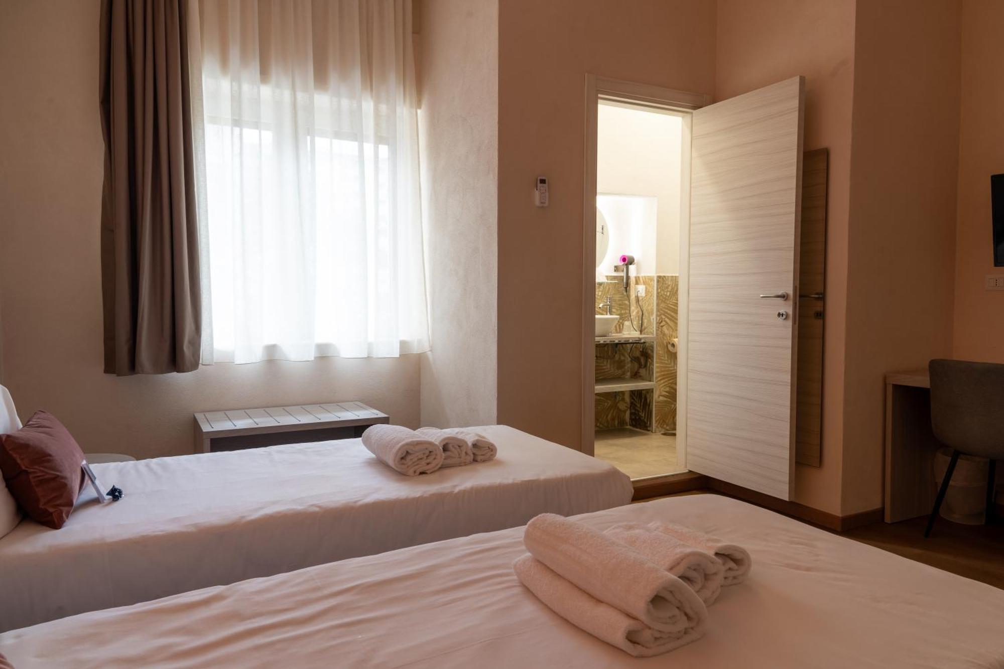 The Sun Hotel Boutique Napoli Exterior photo