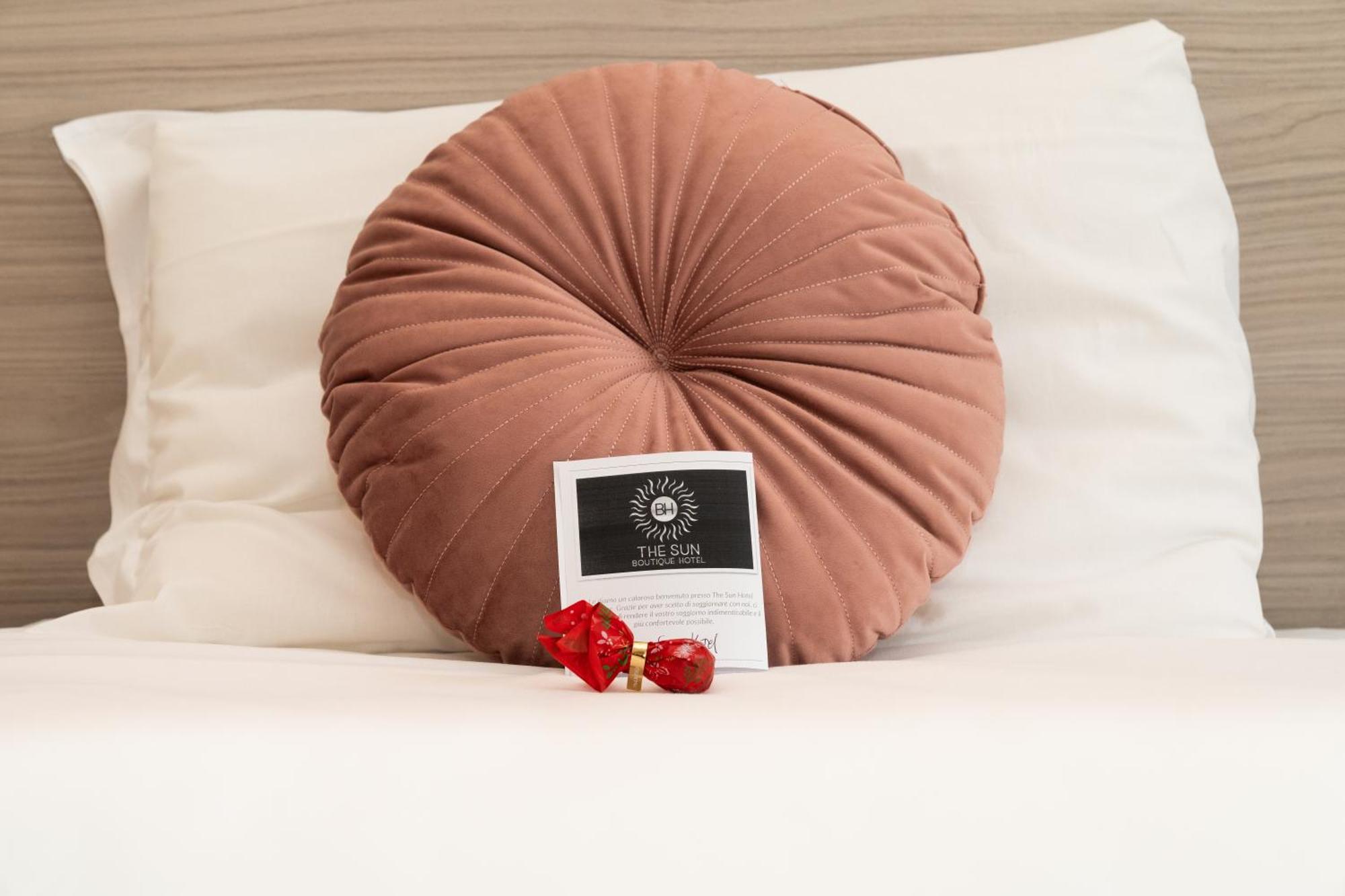 The Sun Hotel Boutique Napoli Exterior photo