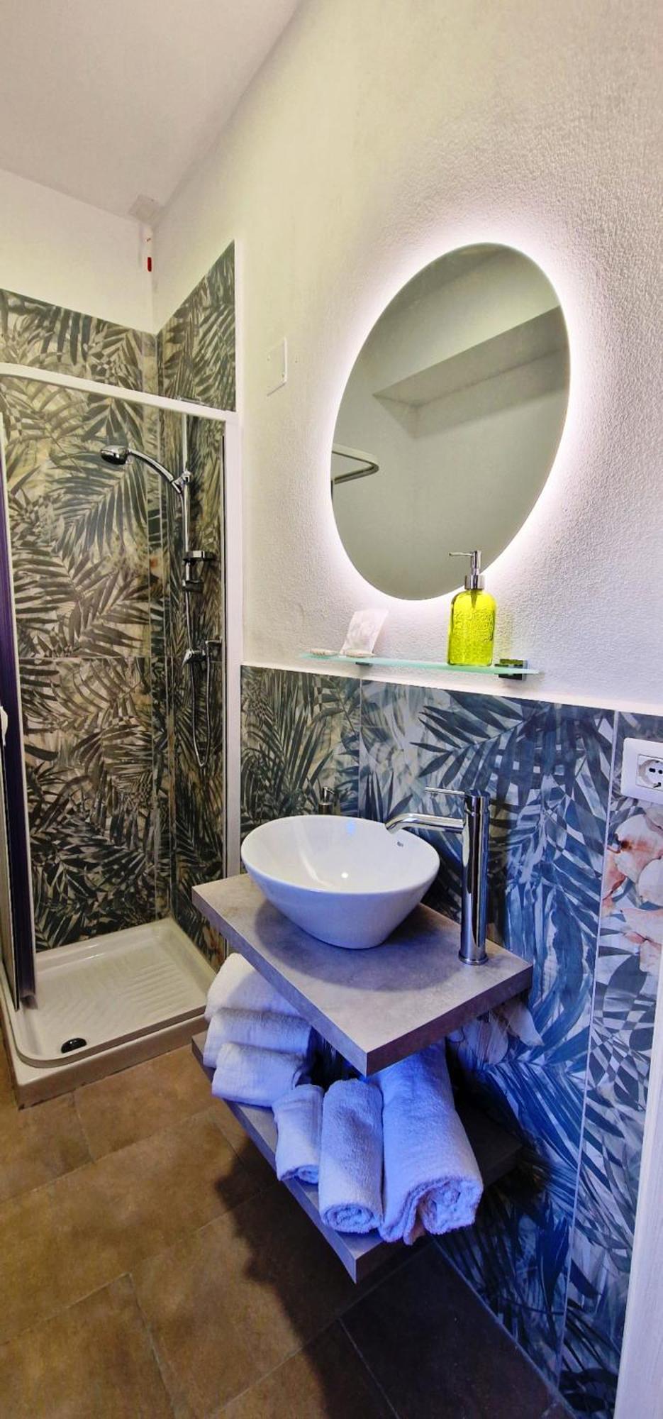 The Sun Hotel Boutique Napoli Exterior photo